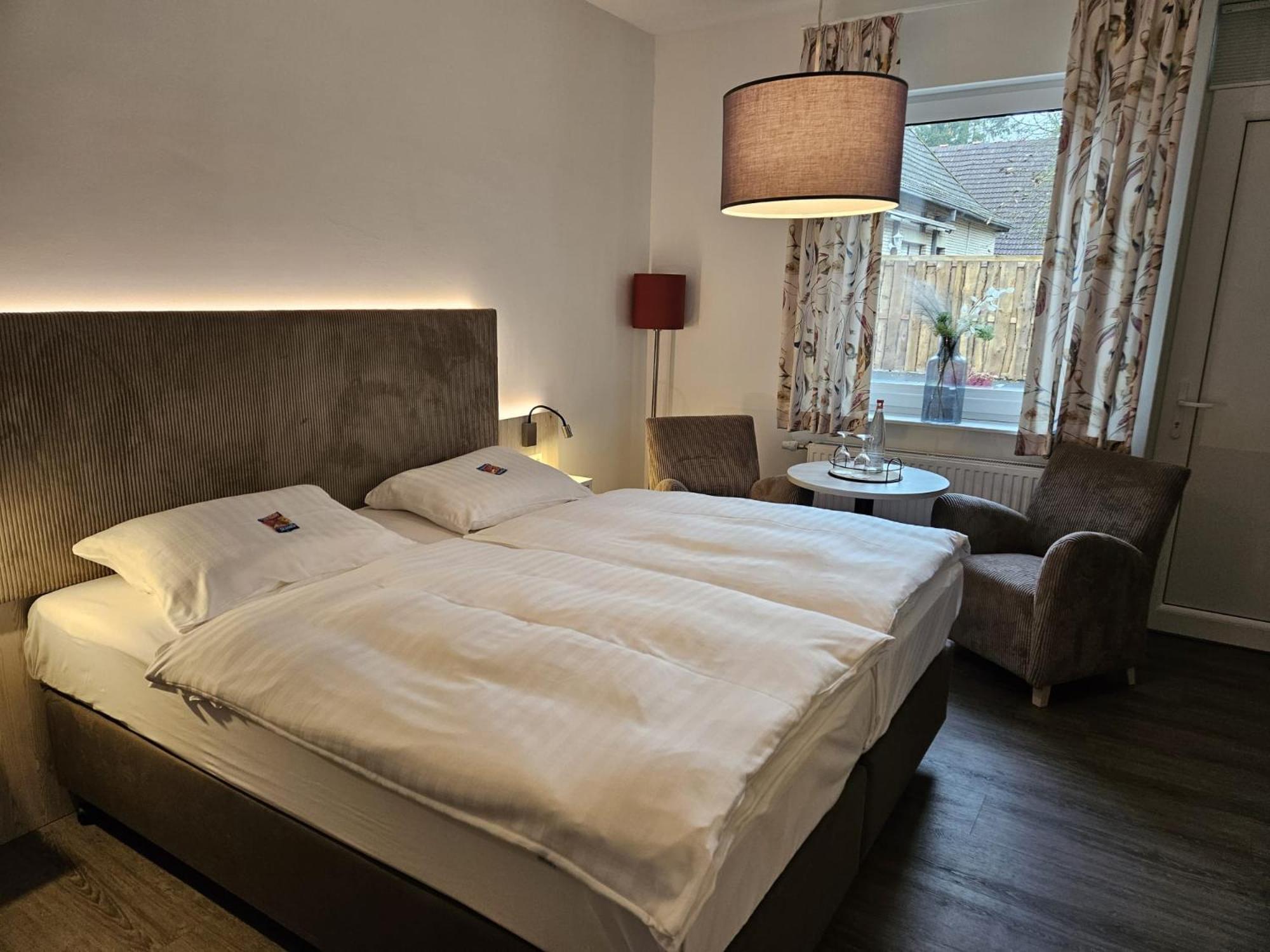 Hotel Zur Post Neubruchhausen Ngoại thất bức ảnh