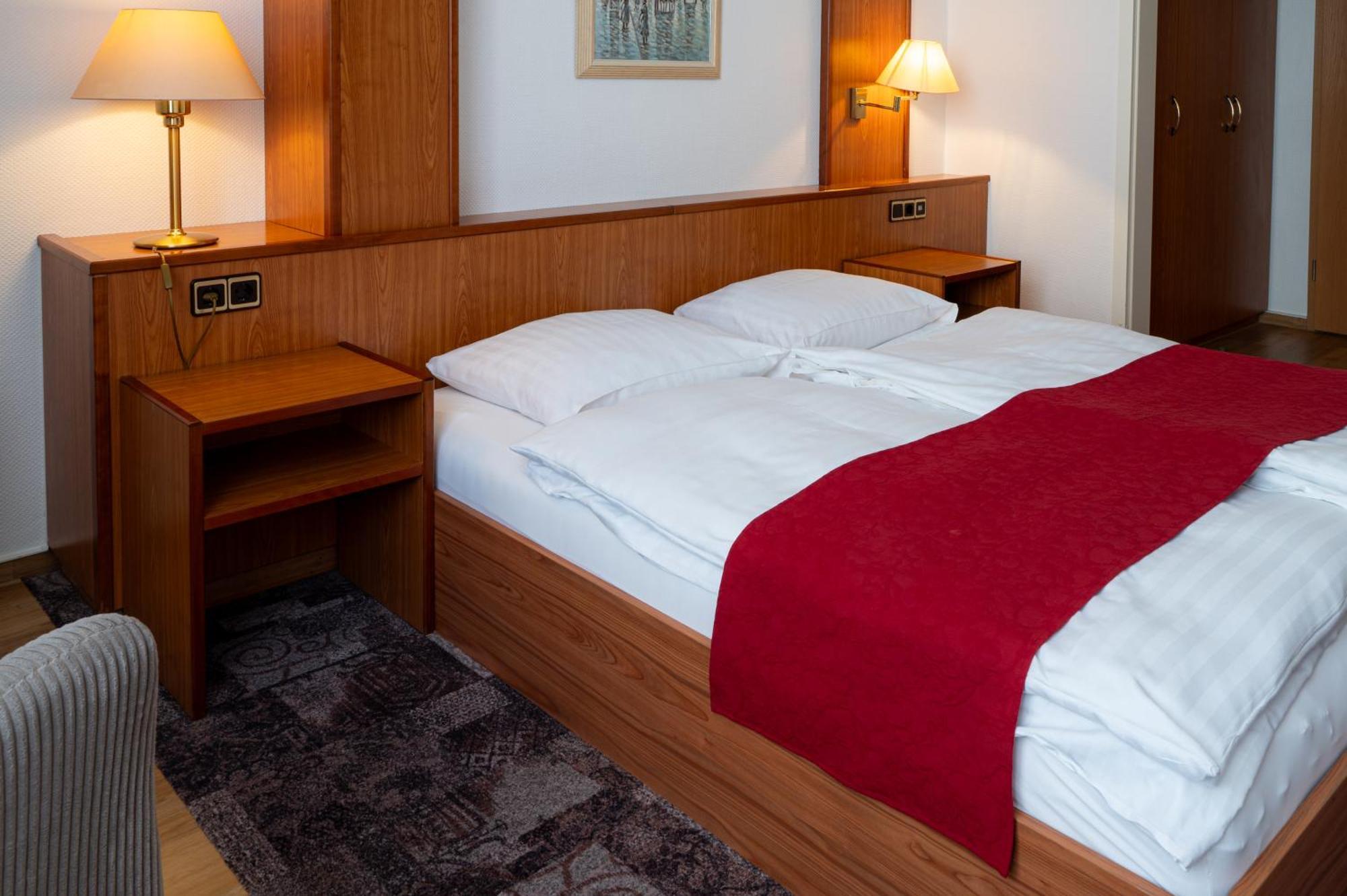 Hotel Zur Post Neubruchhausen Ngoại thất bức ảnh